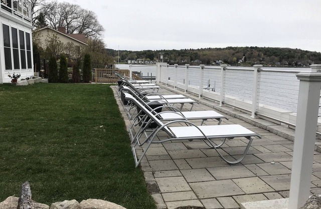 Niveau inférieur - Maison principale sur le lac Winnipesaukee à Meredith Bay Luxury Villa