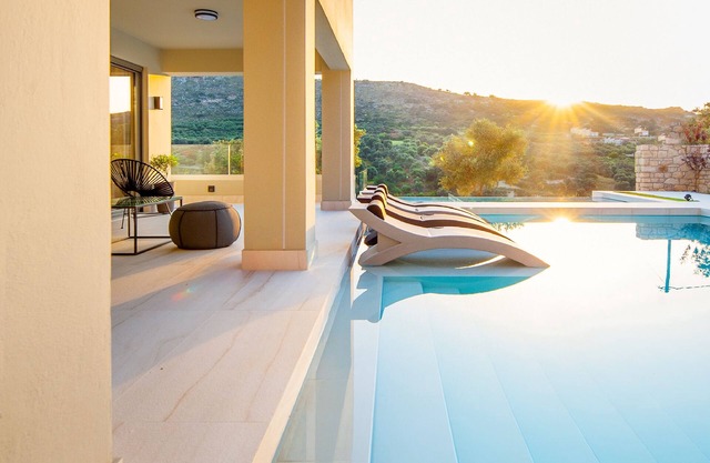 Villa de luxe avec piscine chauffée de 72 m² en pleine nature
