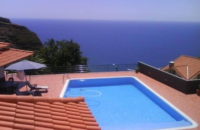 Villa de luxe avec piscine privée chauffée et vue mer et montagne