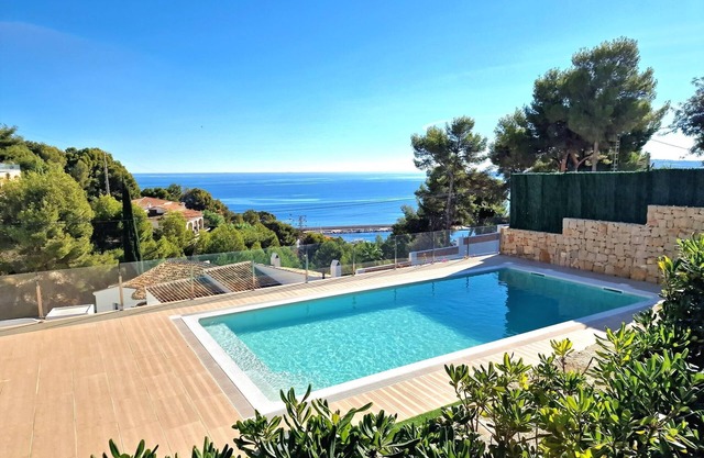 Luxury Villa with Sea Views in Javea near the Port: Holiday Rental
