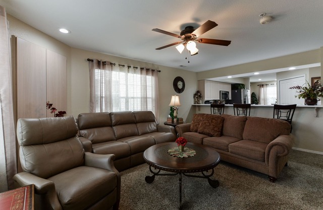 CONDO WALK-IN DE LUXE / VUE MAGNIFIQUE / COEUR DE BRANSON / ABORDABLE / SPACIEUX / PAS DE PAS
