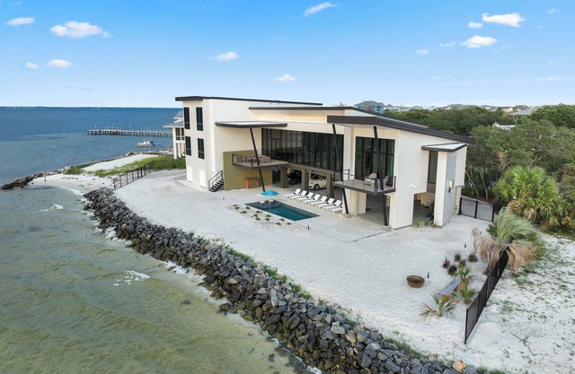 Luxury Sound front 6 Bedroom. 6.5 Bath Home with Private Pool!