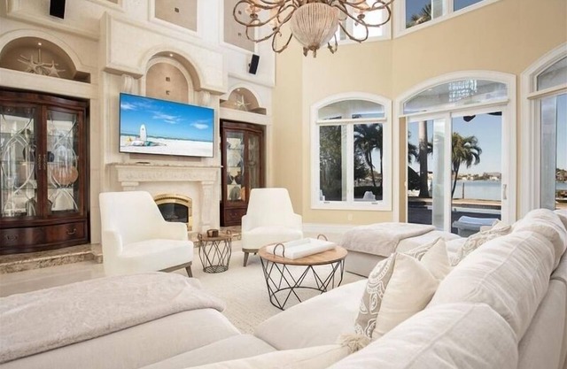 Paradise Pointe in Treasure Island