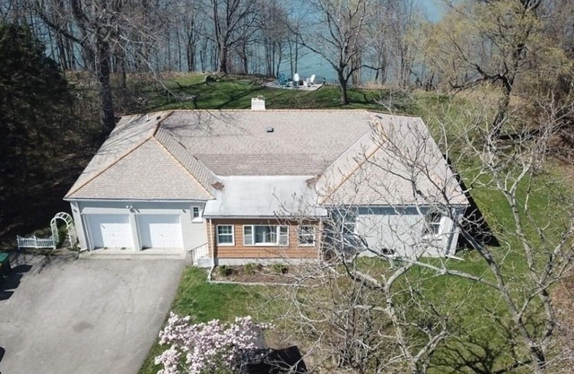 LUXURY WATERFRONT HOME w/PRIVATE BEACH w/BBQ PATIO