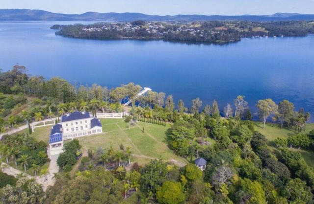 Luxury Waterfront property on Wallis Private Island Forster w/ fishing, hiking