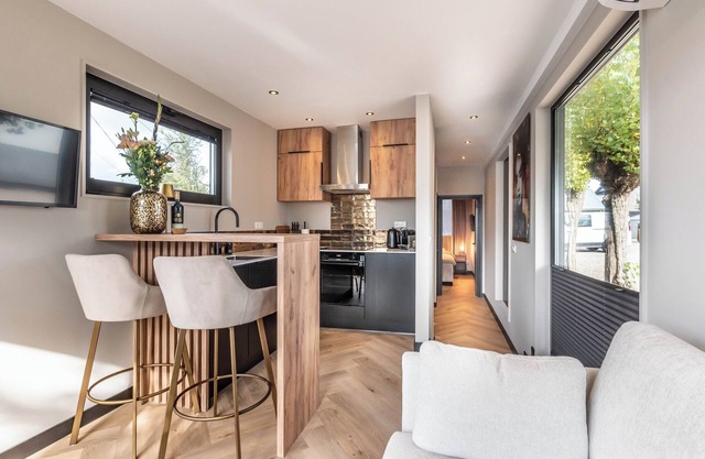 Luxury Watervilla Near Amsterdam and Schiphol
