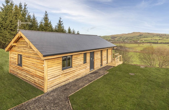 Lodge-Prestige-Salle de bain et douche-Vue sur la campagne-Woodside Lodge 1