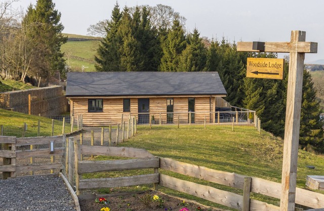 Lodge-Prestige-Salle de bain et douche-Vue sur la campagne-Woodside Lodge 2