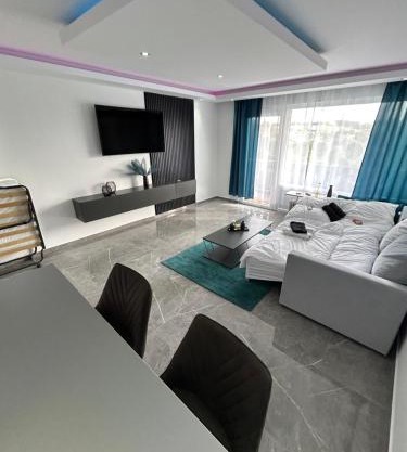 Luxus Apartment am Dreiburgenblick