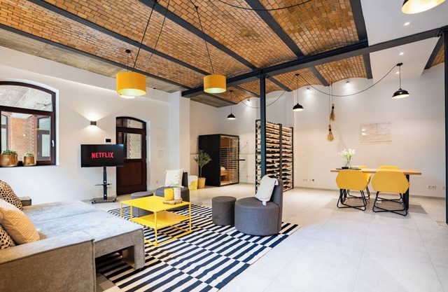 Luxus Loft 100qm - Sauna - 4 Personen - Parkplatz - Zentral