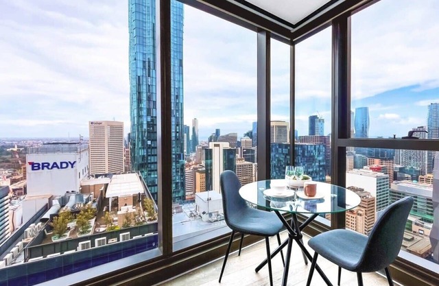 LV42 High-Rise Condo CBD Panoramic City View