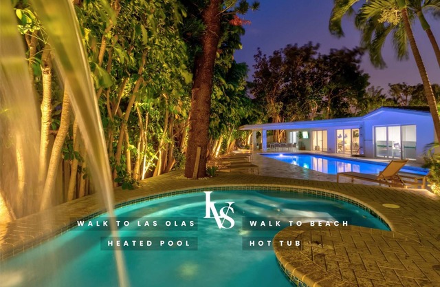 This house is a 3 bedroom(s), 3.5 bathrooms, located in Fort Lauderdale, FL.