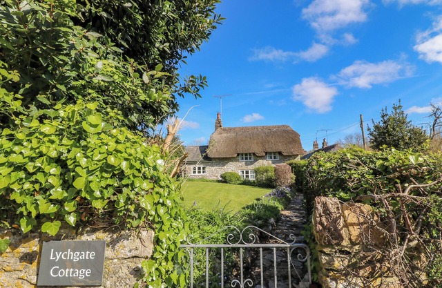 Cottage Lychgate, OSMINGTON