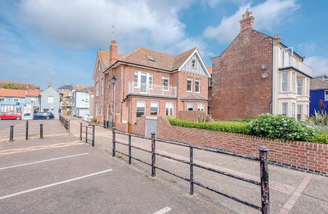 Lyndhurst, Aldeburgh