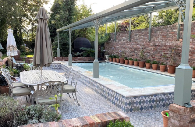 Lyndhust - Victorian villa with beautiful gardens