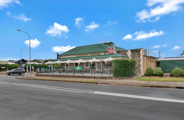 Lyndoch Hotel