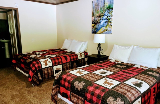 Lynnhurst Resort Motel #9...Dog Friendly Jet Ski Rentals on site