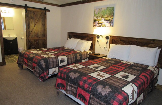 Lynnhurst Resort - Motel Unit 7 Sleeps 4 Jet Ski Rental Available!