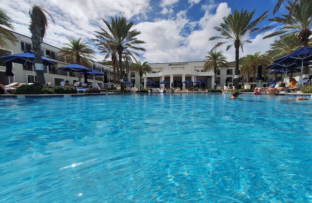 Magnifique SUITE haut de gamme tout confort 180 m² vue mer au JW MARRIOTT Resort