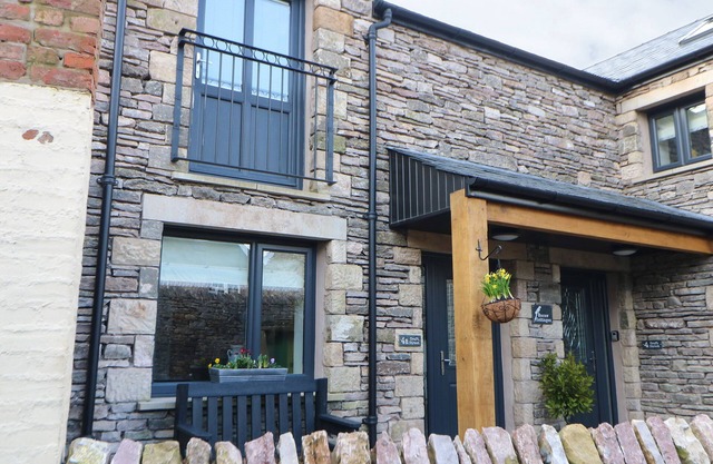 Macaw Cottages No 4A