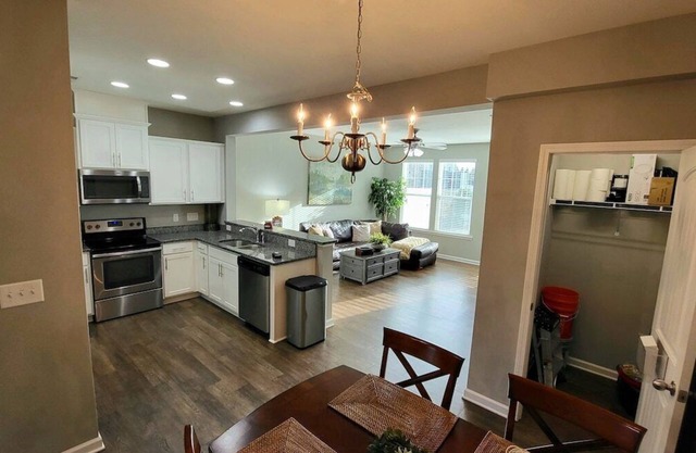 Mackintosh Townhome Retreat - 4BD/3BA