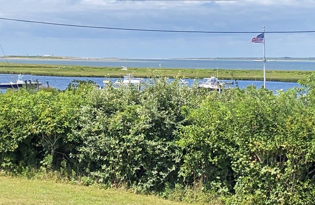 Madaket home avec une vue imprenable: Hither Creek, Madaket Harbour et Tuckernuck.