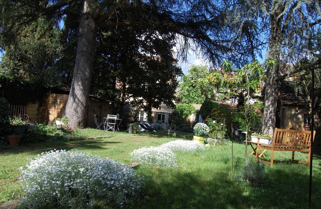 Madeleine Bergerac Chambres d'hôtes coté Jardin