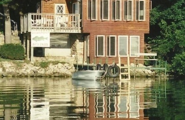 Madison 3 BR Cottage sur 3000 acres lac. Kayaks et ponton