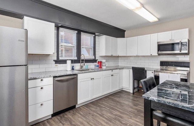 Madison Oasis #1 - Walking distance to Main St
