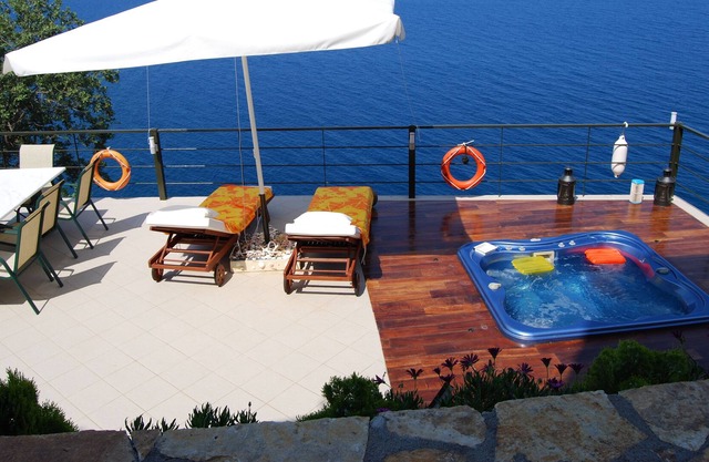 MAGIC VIEW - OPEN AIR JACUZZI - IDÉAL POUR DES VACANCES OU UNE ESCALADE