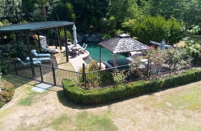 Retraite magique avec piscine et spa de luxe