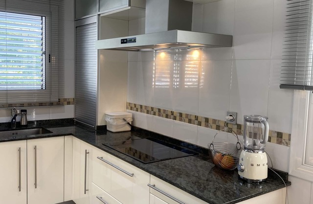 Magnifica casa con piscina y jardín de 270m2
