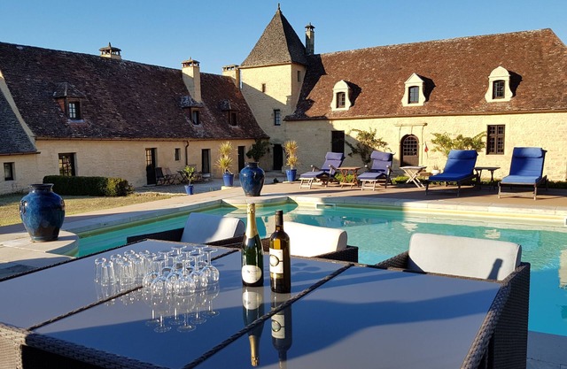 Magnifique Manoir Avec Piscine chauffée juste à la périphérie de Sarlat