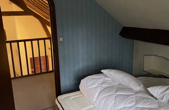 Magnificent villa in a pretty wooded park of 6000m²