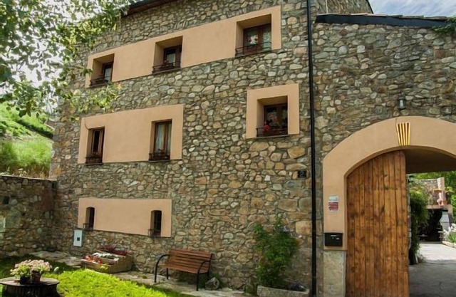 Magnifique chalet Can Canà pouvant accueillir jusqu'à 6 personnes (location complète)