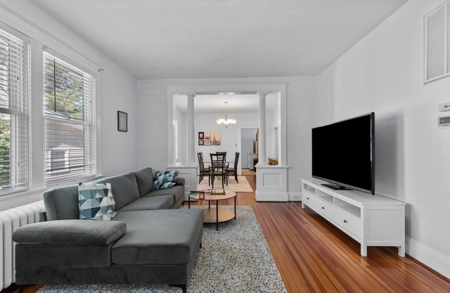 Magnificent 2 Bedroom Home in Norfolk's Best Neighborhood