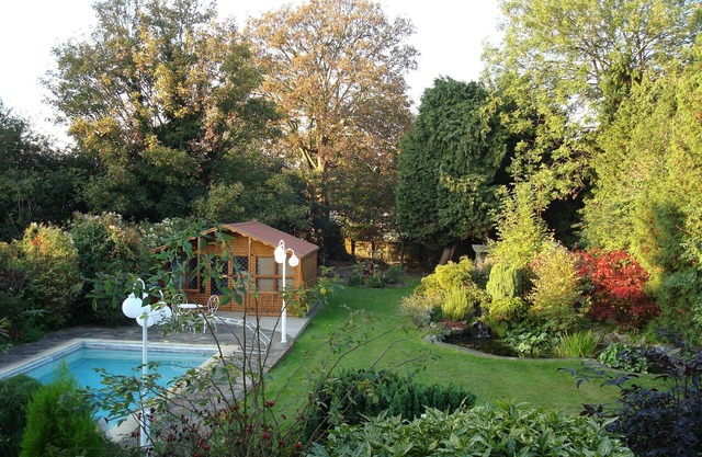 Magnificent 5/6 bedrooms London house. Ideal for families or contractors.