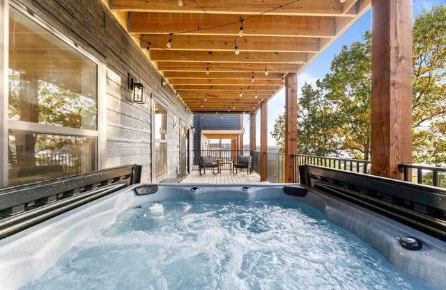 Magnificent 7-bedroom lodge offers a luxurious retreat on Table Rock Lake!