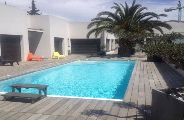 Magnifique et spacieuse villa moderne de 230m2 avec piscine