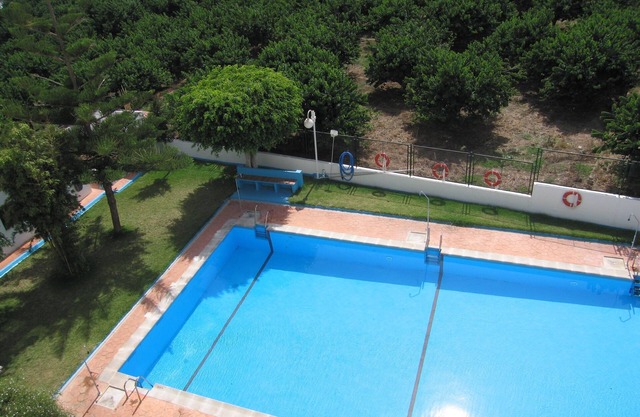 Magnifique appartement avec piscines, terrasse et vue sur la mer et la Vega, Wifi-Sate
