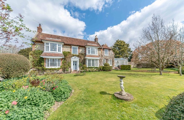 Magnificent country house near Goodwood