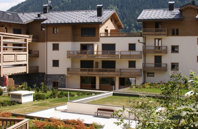 MAGNIFIQUE APPARTEMENT POUR 4 PERSONNES A BOURG SAINT MAURICE LES ARCS AVEC BOX