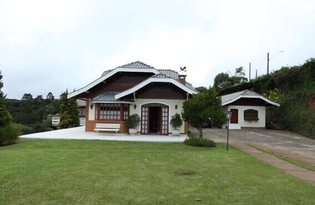Magnifique maison à côté du centre Capivari avec de belles vues