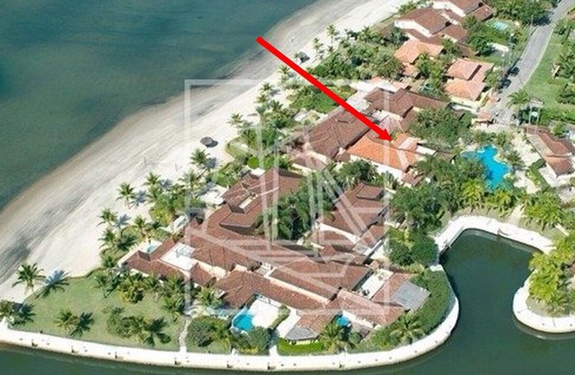 MAGNIFIQUE MAISON 4 SUITES SUR FRADE BEACH + BATEAU FERRETTI 46 (Location Optionnelle)