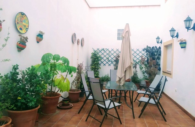 MAGNIFIQUE MAISON AVEC CHEMINEE, BARBECUE, BIBLIOTHEQUE ET PATIO PRECIEUX POUR VELADAS