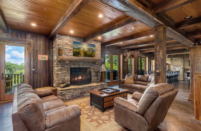 Magnificent Lodge Over 7,300 Square Feet