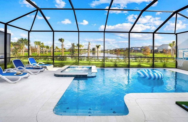 Magnificent Mansion | Breathtaking estate mins to Universal, Disney, restaurants