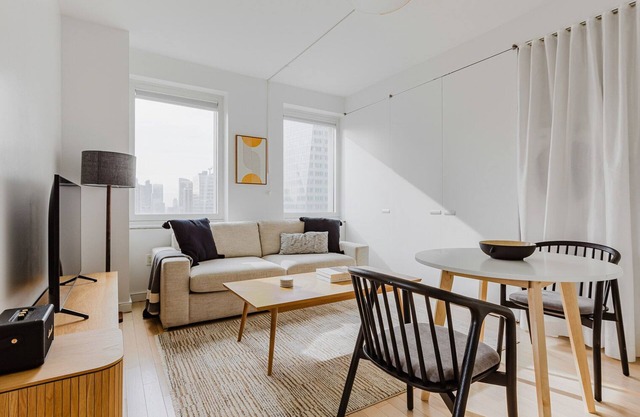 Magnificent Midtown 1BR w/ Gym, Rooftop, A/C & W/D, by Blueground