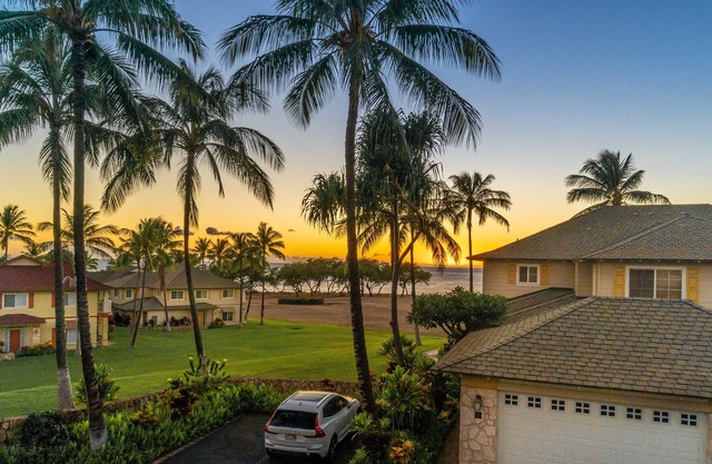 Magnificent OCEANVIEW Kai Lani 2 Bed, 2 Bath Condo with Parking for 2 cars.