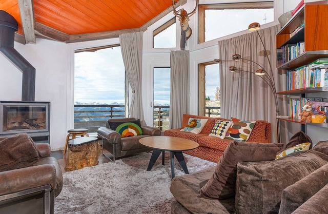 Magnifique Chalet Individuel Rénové, 6 Chambres, 12 Pers. avec Services Premium